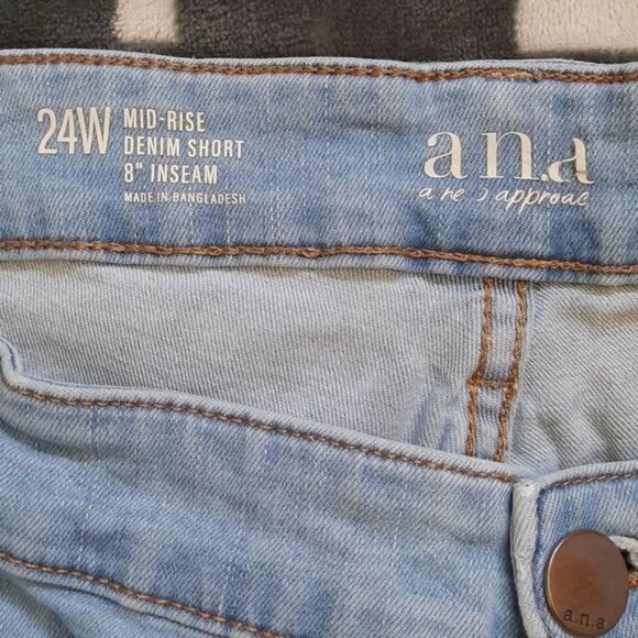 Ana Mid Rise Fayed Hem Denim Jean Shorts Size 24 - Picture 3 of 9